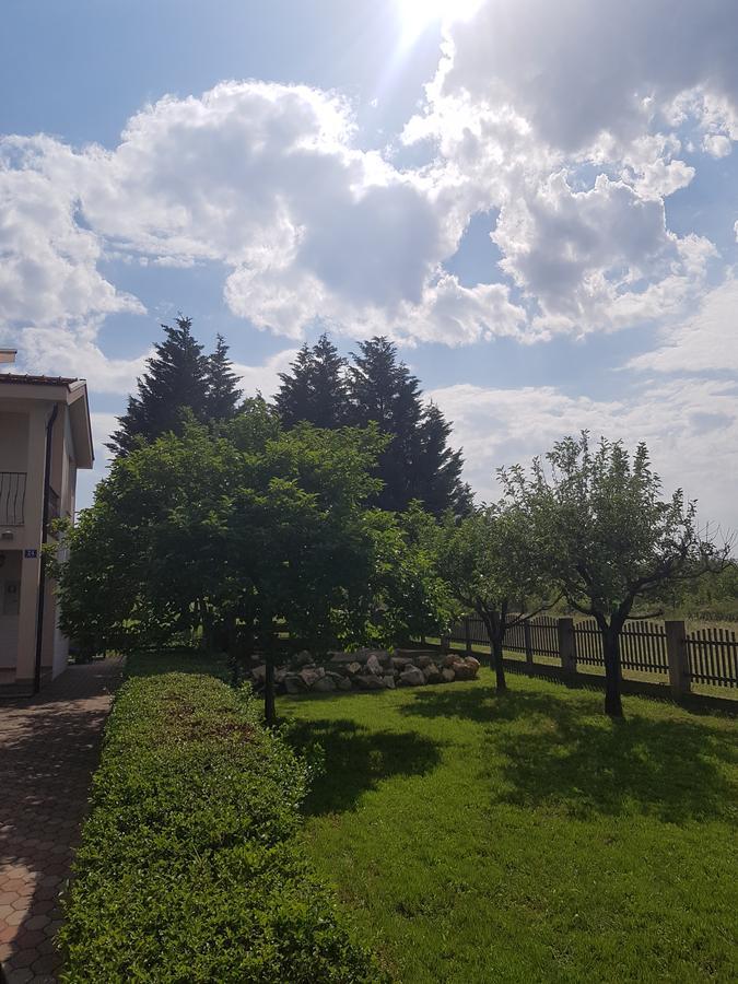 Guest House Kravica Любушки Экстерьер фото